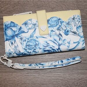 Betsey Johnson wallet EUC